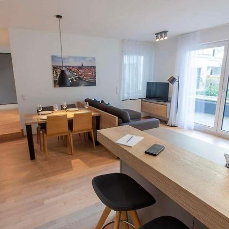 The Room Regensburg Buitenkant foto